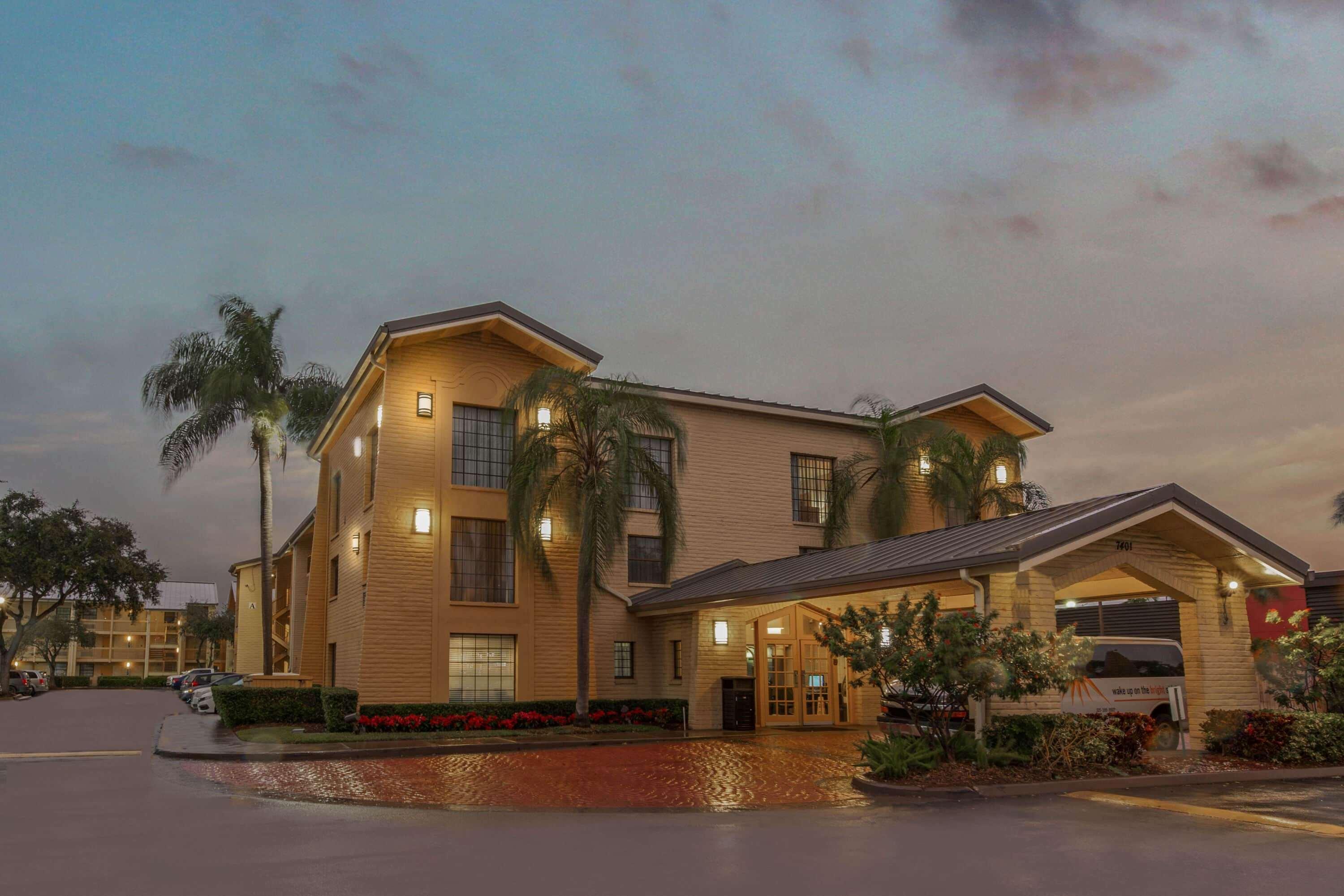 La Quinta Inn By Wyndham Miami Airport North Miami Springs Eksteriør bilde