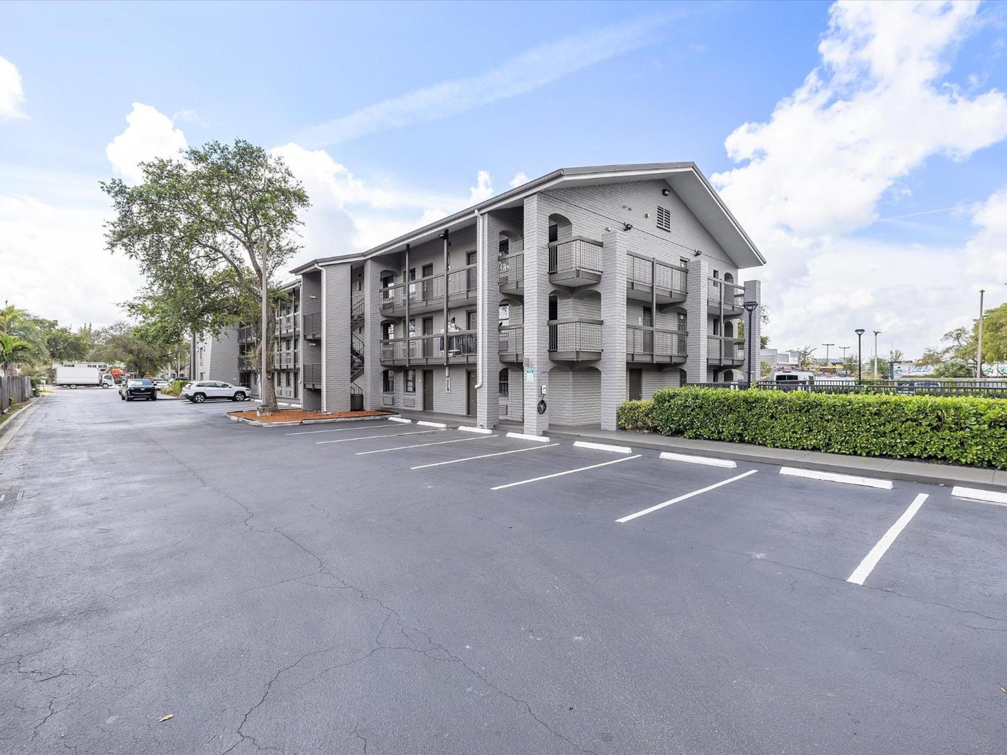 La Quinta Inn By Wyndham Miami Airport North Miami Springs Eksteriør bilde