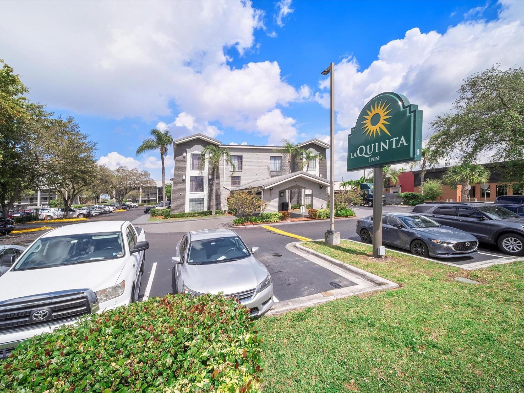 La Quinta Inn By Wyndham Miami Airport North Miami Springs Eksteriør bilde